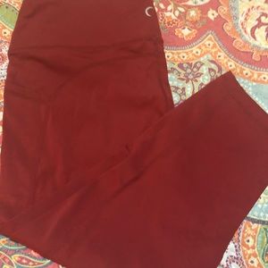 Zyia red pocket brilliant capri